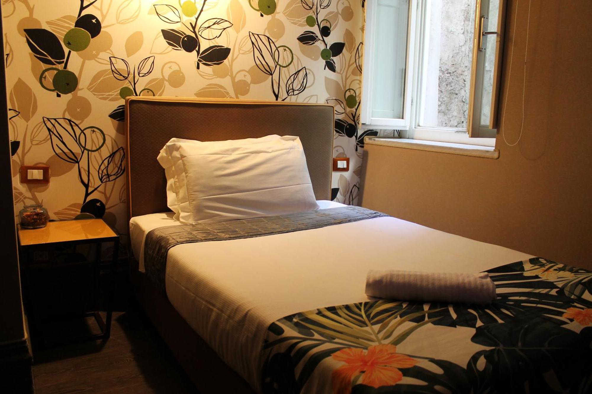 Relais Palazzo Taverna Roma